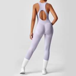 Seamless Peach Booty One-Piece Yoga Bodysuit - V-Back Tummy Control Gym Outfit for Women - Sexy Workout Jumpsuit Fitness Bodycon