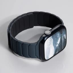 Magnetic Silicone Strap for Apple Watch Band Ultra 2 49mm 45mm 41mm Bracelet for Iwatch Series 9 8 7 6 SE 5 4 38 42mm 44mm 40mm