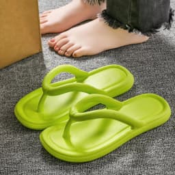 Lightweight Flat Heel Beach Slides Soft Sole Platform Flip Flops Non Slip Slippers for Women EVA Thick Sole Clip Toe Home Shoes