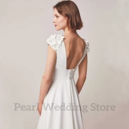 Short Sleeve V-Neck Wedding Dress Handmade Flower Decoration Sexy Backless Romantic Bride Robe Customized Bridal Marriage Gowns