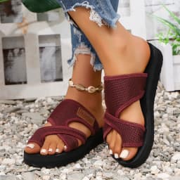 Women's Fashionable Hollow Lightweight Breathable Comfortable Beach Vacation Style Sandals and Slippers