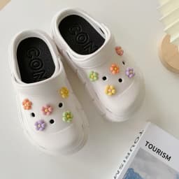 10pcs 5 Petal Flower Hole Shoes Charms Designer DIY Shiny Bling Shoes Decoration for JIBS Kids Boys Women Girls Gifts