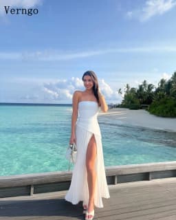 Verngo lvory Crepe Evening Dresses Strapless A Line Pleat Prom Gowns Elegant Side Slit Formal Occasion Dress Customized