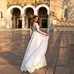 Long Sleeve Lace Wedding Dress Deep V Neck Chiffon Bridal Gown Back Buttons A-Line Floor Length Custom Bohemian Wedding Dress