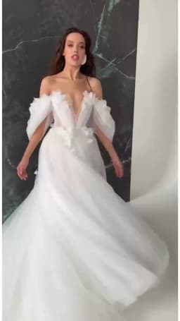 Graceful Hot Sale 3D FlowerWedding Dresses with Detachable Sleeves Wedding Gowns Sweetheart Bridal Dresses Open Back Appliqued