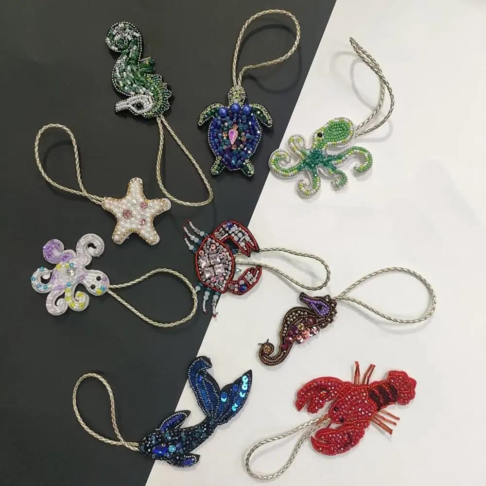 Handmade Rhinestone Lobster Beaded Pendant Pretty Hand Sewn Bag Charms Octopus Turtle Hanging Rope Patches Applique Bag Lanyard