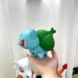 Pocket Monsters Bulbasaur collectible figure display Cartoon-style cute handcrafted model living room tabletop decoration gift