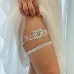 K03 2 PCS Sexy Lace Flower Crystal Pearls Wedding Garter Belt Thigh Ring Bridal Leg Garter Stocking Garter Belt Girl Women