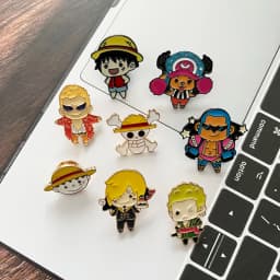 8 Pcs One Piece Anime Roronoa Zoro & Monkey D. Luffy Cosplay Badges Brooches Collectible Comic Lapel Jewelry for Backpack
