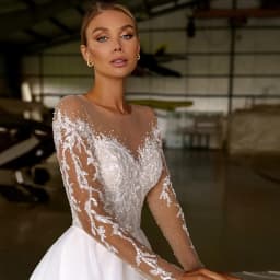 LORIE A-Line Bohemian Wedding Dress Charming Lace Applique Beads O-neck Organzeda Tulle Long Sleeve Beach Bridal Gown Custimz