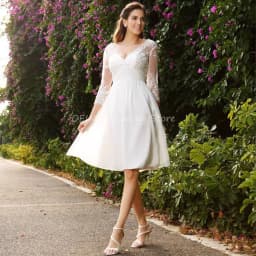 Short Wedding Dress A Line V Neck 3/4 Sleeves Illusion Applique Wedding Gowns Pleat Chiffon Princess Knee Length Bridal Dresses