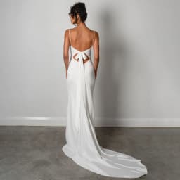 Simple White Wedding Dresses Side Slit Bride Robes Sleeveless Shoulder with Straps Bridal Gowns Open Back Affordable Customized