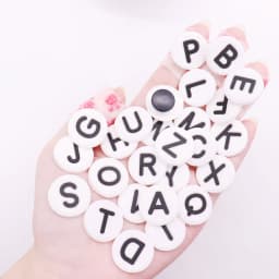 Single Sale 1PCS PVC Cute Cartoon Shoe Charms Kawaii Circle White 26 Alphabet Letter Sandals Shoes Accessories Decoration