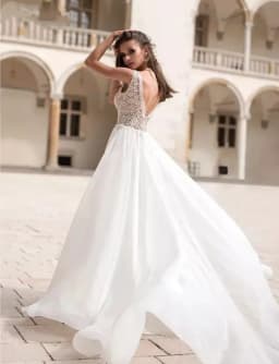 Beach Chiffon Elegant Wedding Dresses Detachable Puff Sleeves V Neck Lace Applique Backless Boho Elegant Bridal Gowns Customized
