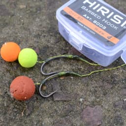 Hirisi 50pcs Coating High Carbon Stainless Steel Barbed Carp Fishing Hooks Pack with Retail Original Box 8003