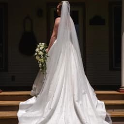 TOPQUEEN V05 Pearls Wedding Veils With Comb 100% Handmade Beaded Wedding Accessories 3M Cathedral Wedding Veil Luxury Elegant