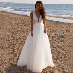 Charming On Sale Beach Wedding Dresses 2024 Summer Bride Dress Sleeveless V Neckline Boho Bridal Gowns Tulle White Backless