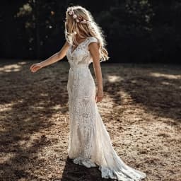 Womens Boho Mermaid Wedding Dress Full Lace V-neck Cap Sleeve Low Back Sweep Train Vintage Bridal Gown for Beach Outdoor Wedding