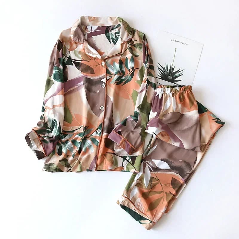 Spring And Autumn Ladies Cute Cartoon Floral Viscose Fiber Pajamas Two-piece Long-sleeved Home Service Cotton Summer Thin Shorts