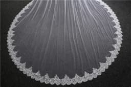 White Ivory Bling bling Cathedral Wedding Veils Long Lace Edge Bridal Veil with Comb Two Layers Blusher Veil Wedding Accessories