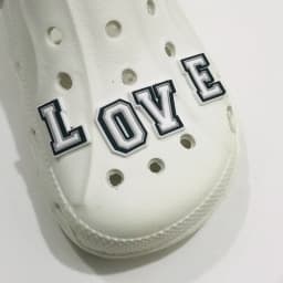 1Pcs Cartoon English Alphabet A-Z Letters PVC 3D Shoe Charms Garden Shoes Accessories Decoration Fit band Kids Gift