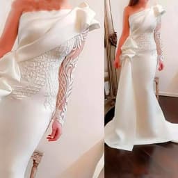 Elegant One Shoulder Mermaid Evening Dresses White Long Sleeves Gowns Satin Ruched Ruffles Applique Prom Dresses Customized