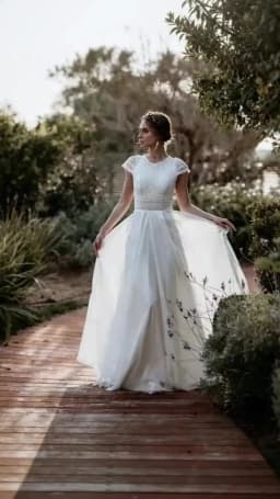 Vintage Boho Lace Chiffon Beach Wedding Dress Cap Sleeve O Neck Flowy A Line Long Bridal Dress Back Keyhole Civil Ceremony Gown