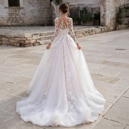 Long Sleeve Illusion V Neck Lace Wedding Dress Appliques Sheer Back Ball Gown Tulle Bridal Dress With Chapel Train Wedding Party