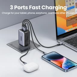 UGREEN 65W GaN Charger Quick Charge 4.0 3.0 Type C PD USB Charger for iPhone 16 15 14 Pro Max Fast Charger For Laptop PD Charger