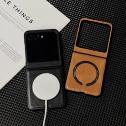 Retro Leather Magnetic Case for Motorola Razr 60 50 Ultra 2025 Razr + 2024 Magsafe Wireless Charging Protection Cover Funda