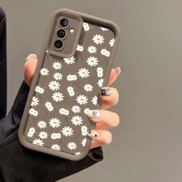 For Samsung Galaxy A56 5G A17 A07 A36 A26 A16 A06 A15 A25 A55 A35 A54 A14 A34 S26 Ultra S25 FE S24 Plus Daisy Flower Phone Case
