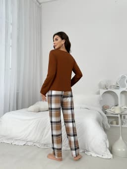 Round neck checkered pants, casual, soft and comfortable long sleeved pants set, women's cute pajamas
