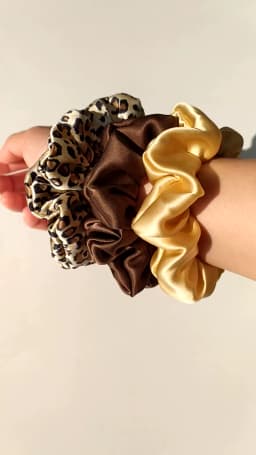 100% Pure Mulberry Silk Large Scrunchies Rubber Bands Hair Ties Gum Elastics Ponytail Holders for Women Girls 19 Momme 3.5CM