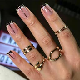 24Pcs French Tip Handmade Press On Nails Minimalist Solid Color Fake Nails Medium Square Full Cover Press On Nail Tips With Glue