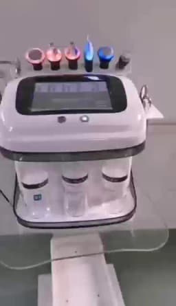 The New 10 In 1 Aqua Peeling Lift Skin Bubble Moisturizer Oxygen Machine Skin Care Cleansing Facial Dermabrasion Equipment