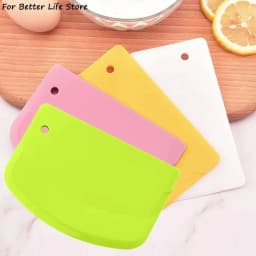 1Pc 20G 4 Colour Plastic Cake Cream Spatula Dough Knife Cutter Butter Batter Scraper Decorating Plain Smooth Edge Baking Tools
