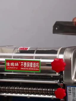 550W Electric Pasta Maker Noodle Machine Dumpling Skin Roller Steel Full Stainless Steel Dual Knife Noodle Maker For Commercial