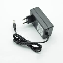 DC 8.4V 12.6V 2A 16.8V 2A 21V 1A Power Supply Charger EU Plug 5.5mm * 2.5mm(2.1mm) 100-240V 18650 Li-ion Battery Adapter