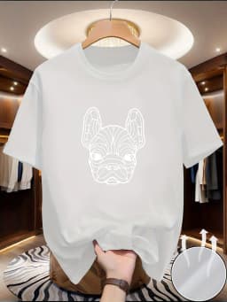 Ein kurzärmeliges Herren-T-Shirt mit Rundhalsausschnitt, ausgestattet mit einer Mischung aus weichem Komfort, hochwertigen Eigen