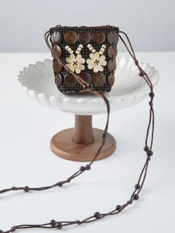 ZIQIAO 2026 Summer Women's Handwoven Wooden Bead Mini Crossbody Bag - Retro Style with Beaded Accent for Vacation and Daily Use