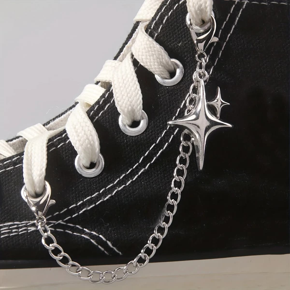 2pcs of Star Pendants for Shoe Chains, Decorative Items for Shoes And Boots, Suitable As Birthday Or Holiday Gifts
