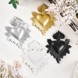 1PC, Made of Resin, Flame-Shaped Heart-Shaped Decorative Handcrafted Item for Hanging, Suitable for Home Wall Decoration