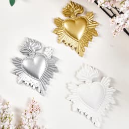 1PC, Made of Resin, Flame-Shaped Heart-Shaped Decorative Handcrafted Item for Hanging, Suitable for Home Wall Decoration