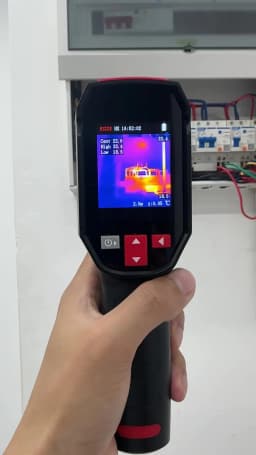 BSIDE black Smart Portable Thermal Imager 15 Color Palettes -20~550C 100×100IR Resolution PC Analysis Software Drop Resistant