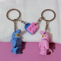2pcs Cartoon Pink and Blue Shark Couple Keychain Heart-Shaped Building Block Splicing Keyring Backpack Pendant For Friends Gifts