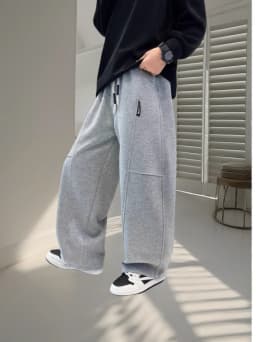 2026 New Spring Casual Kids Pants Black Elastic Waist Straight Leg Sweatpants for Boys Loose Pocket Children Trousers