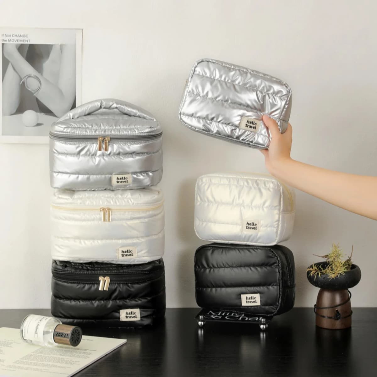 Puffer Makeup Bag Travel Organizer, Lightweight Cosmetic Storage Bag with Zipper, Portable Toiletry Bag for Women