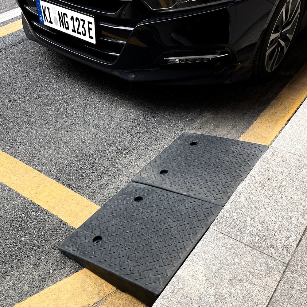 【Breeins】1/2Pc Rubber Kerb Ramp Curb Ramp Portable Heavy Duty Threshold Ramp Curb Ramp Suitable for Doorway Wheelchair Bike