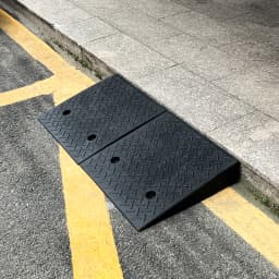 【Breeins】1/2Pc Rubber Kerb Ramp Curb Ramp Portable Heavy Duty Threshold Ramp Curb Ramp Suitable for Doorway Wheelchair Bike