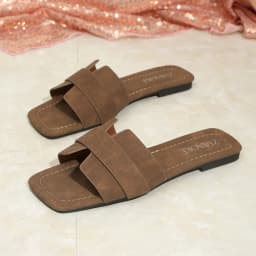 Women Slippers 2026 New Summer Lightweigh Shoes Women Flat Outdoor Beach Slippers Female Outdoor Sexy Sandals Slides Women